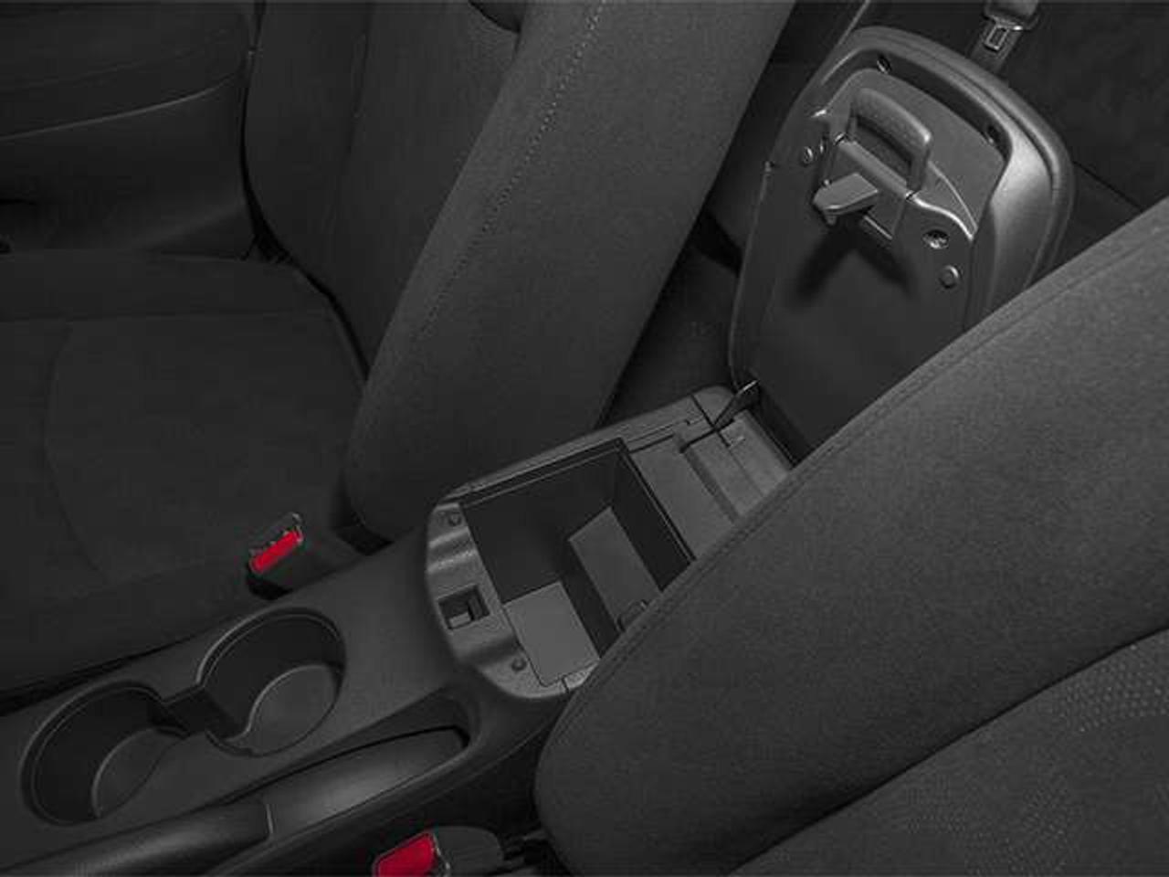 2014 Nissan Sentra S Photo