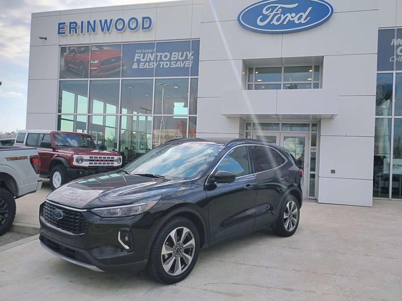 2023 Ford Escape Platinum Photo1