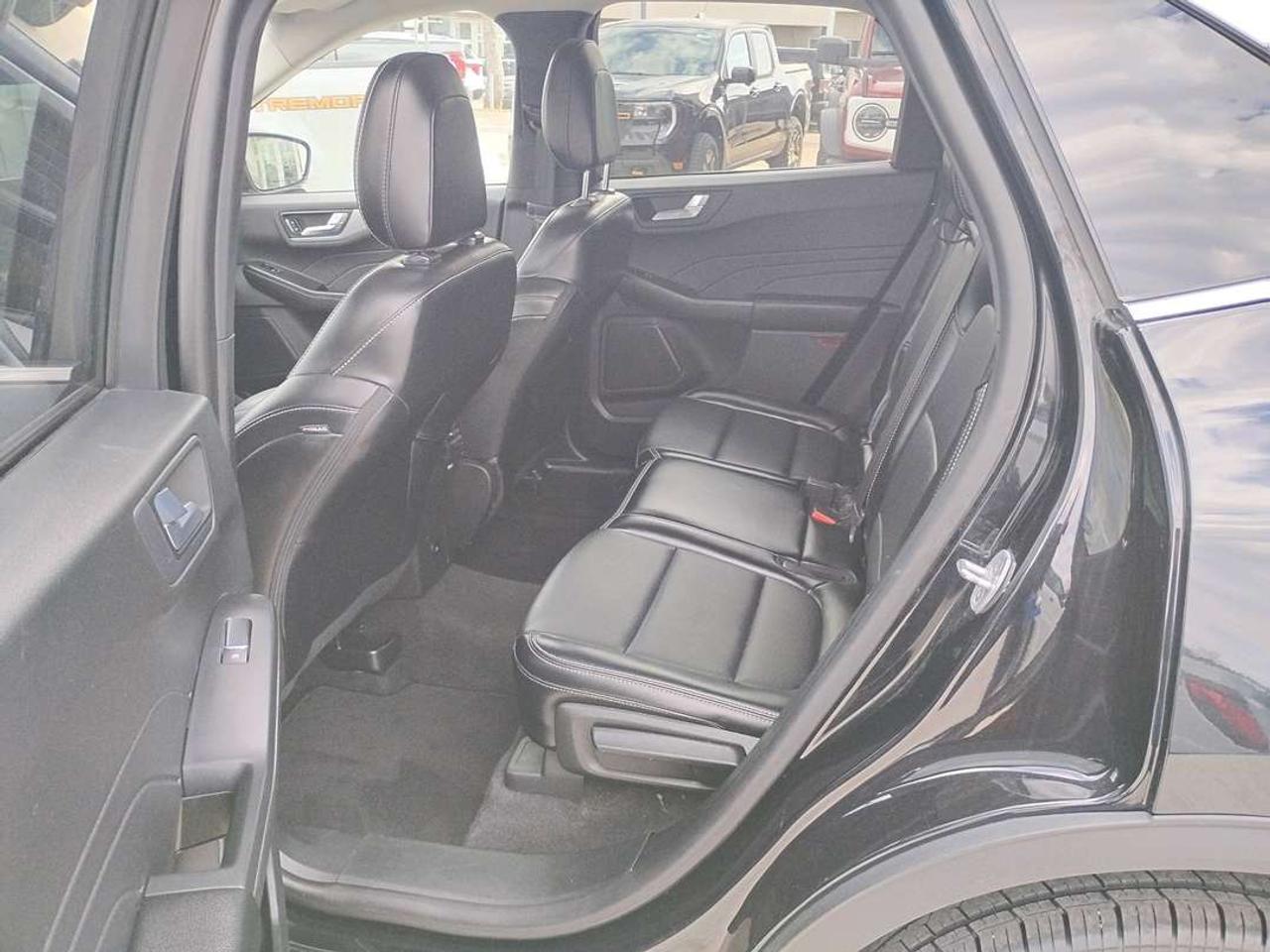 2023 Ford Escape Platinum Photo