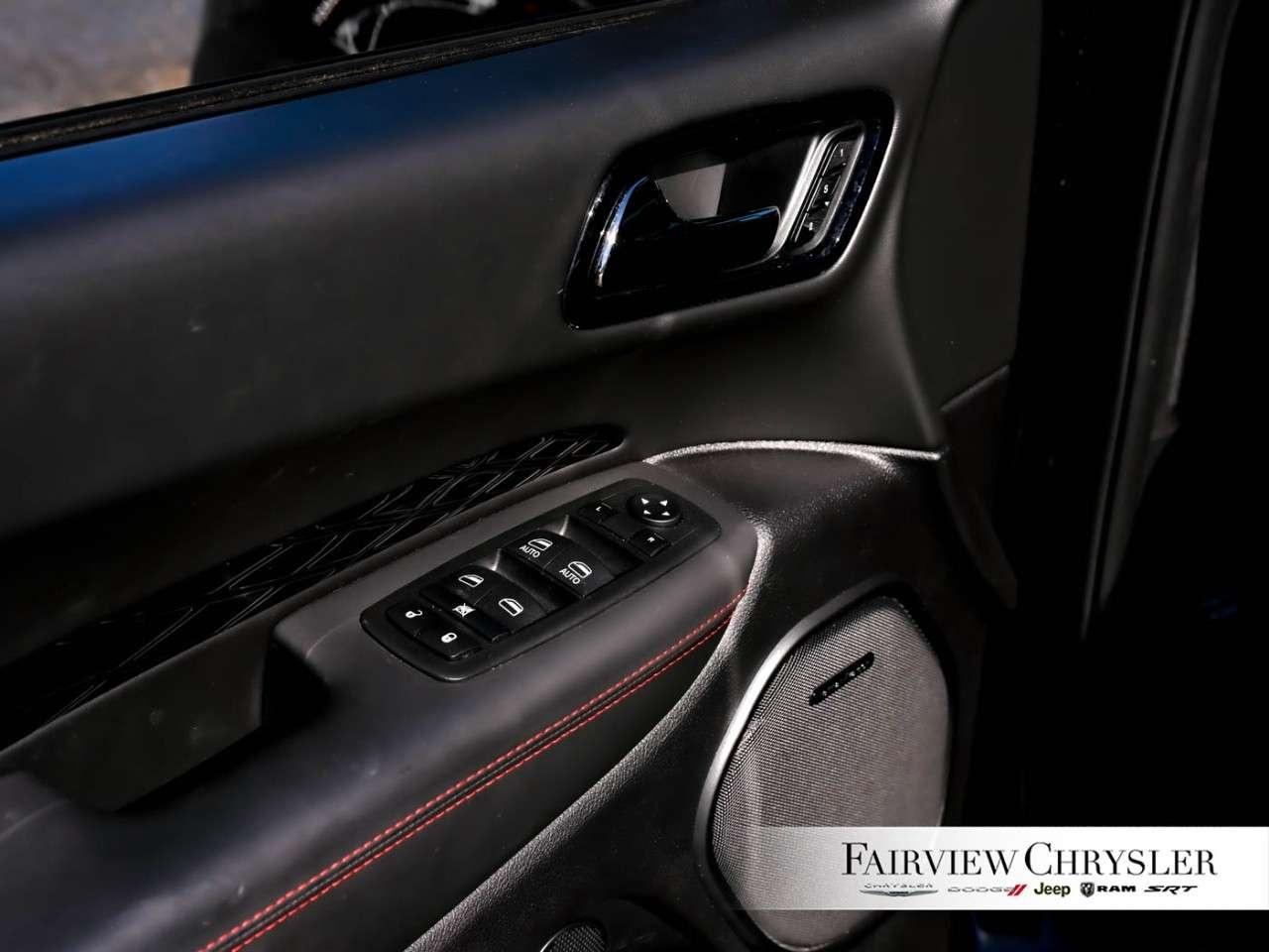 2026 Dodge Durango GT HEMI V8 Premium AWD TOW N GO   REDLINE PKG   SRT SEATS   SUNROOF   CARPLAY   ACTIVE EXHAUST   BLIND SPOT Photo