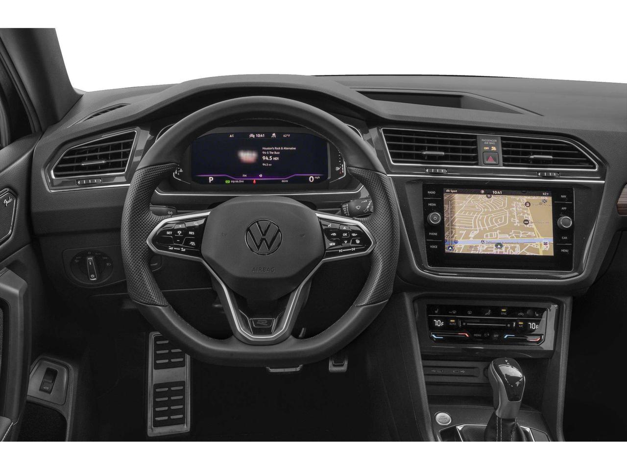2024 Volkswagen Tiguan Highline R-line Photo3