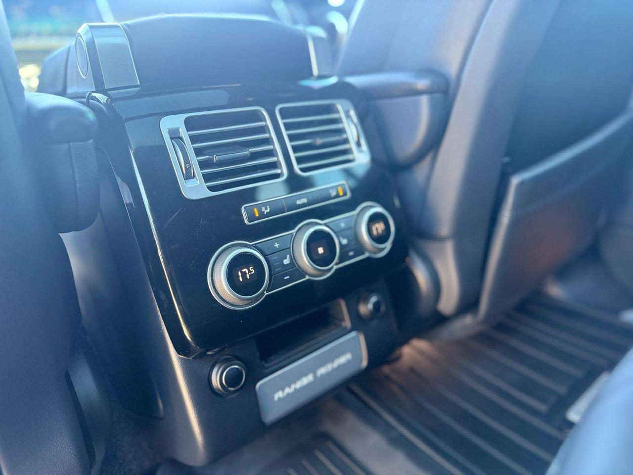 2017 Land Rover Range Rover 4WD 4dr SC SWB Photo
