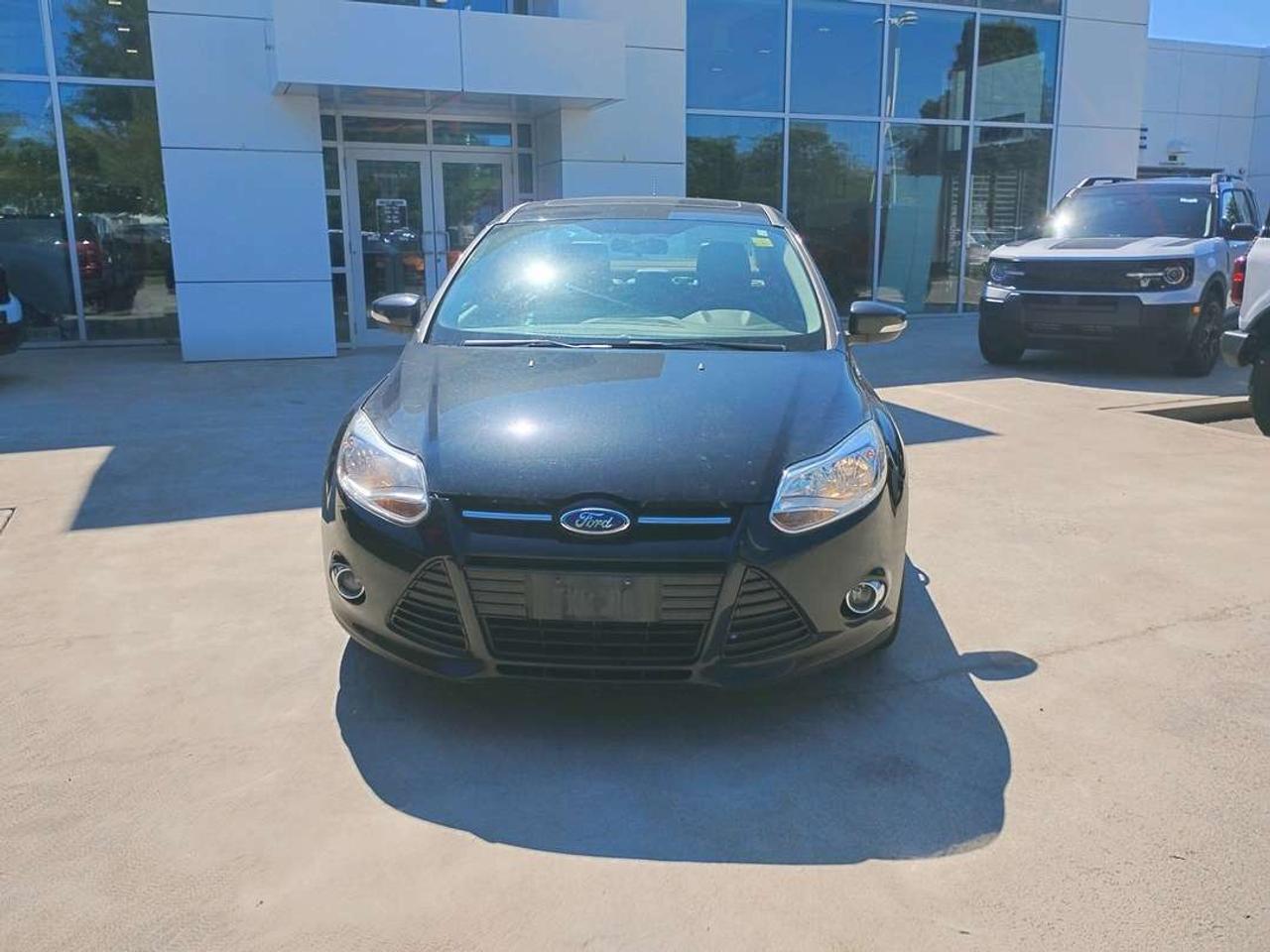 2012 Ford Focus SEL Photo2