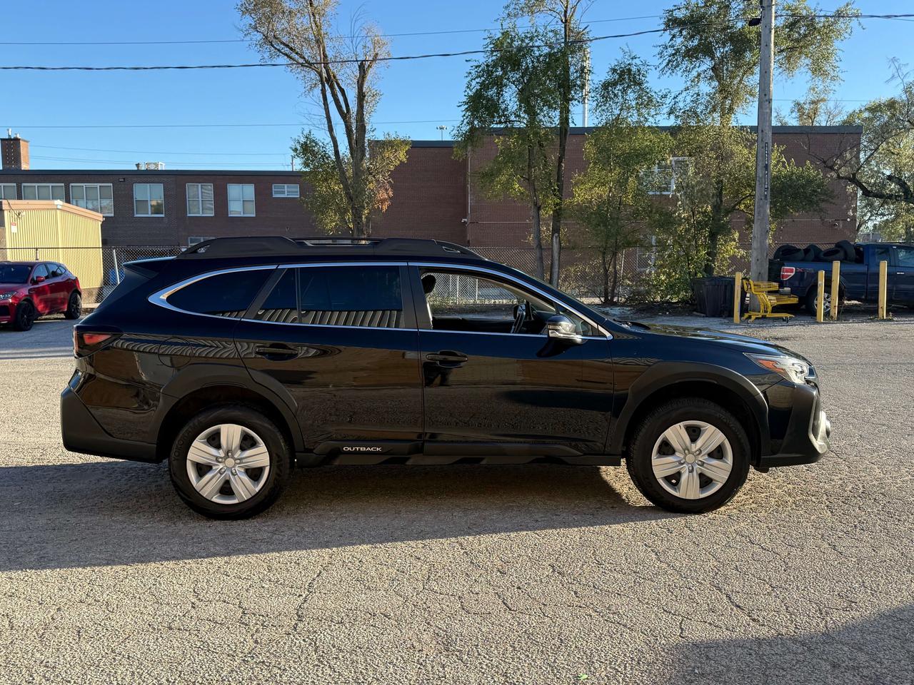 2023 Subaru Outback No Accidents l Convenience l AWD l 2.5i l CarPlay Photo
