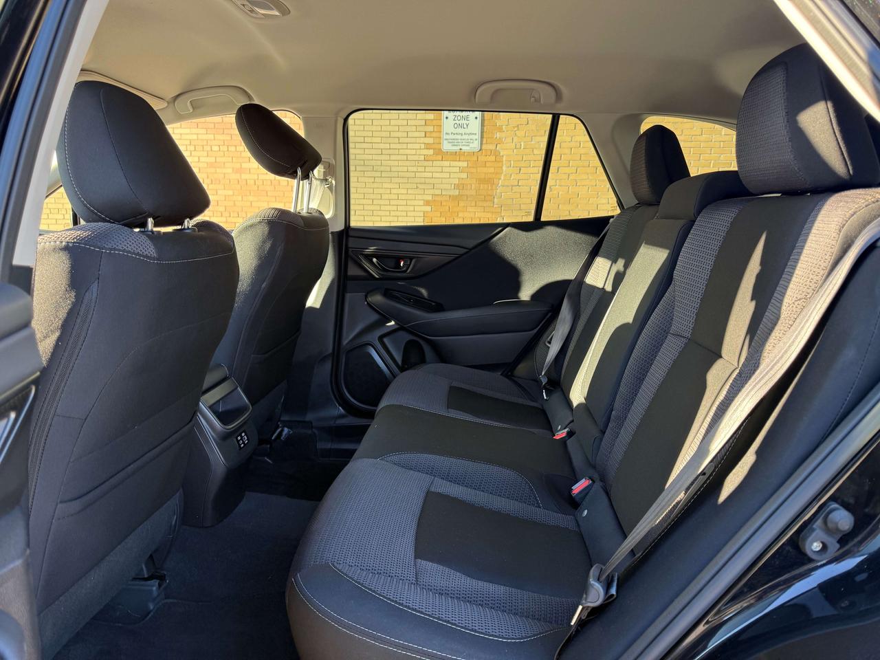 2023 Subaru Outback No Accidents l Convenience l AWD l 2.5i l CarPlay Photo