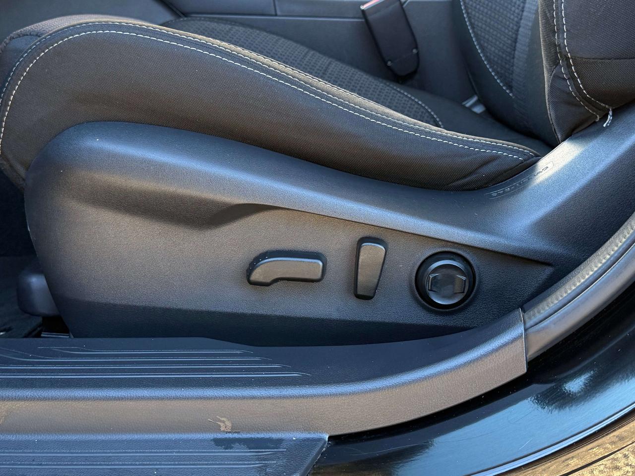 2023 Subaru Outback No Accidents l Convenience l AWD l 2.5i l CarPlay Photo