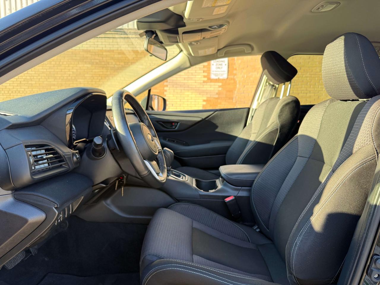 2023 Subaru Outback No Accidents l Convenience l AWD l 2.5i l CarPlay Photo