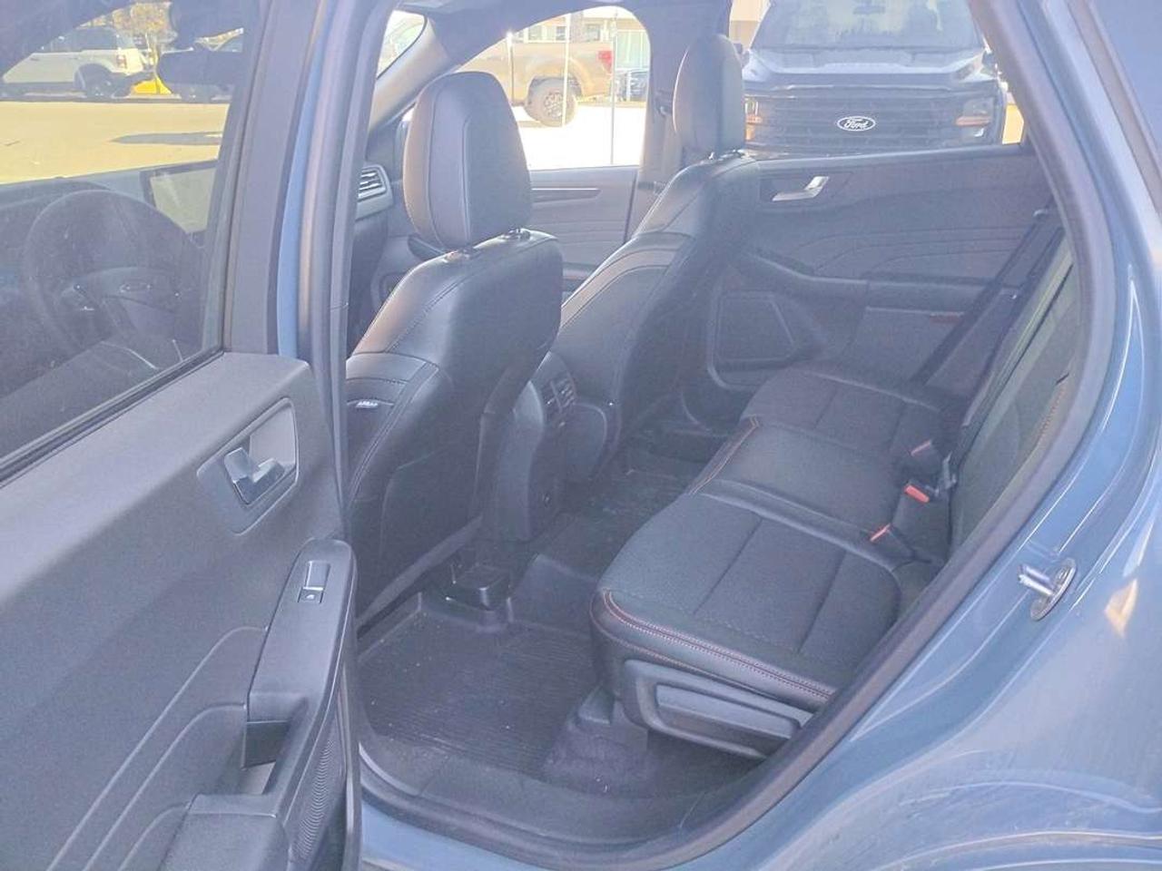 2024 Ford Escape ST-Line Select AWD Photo