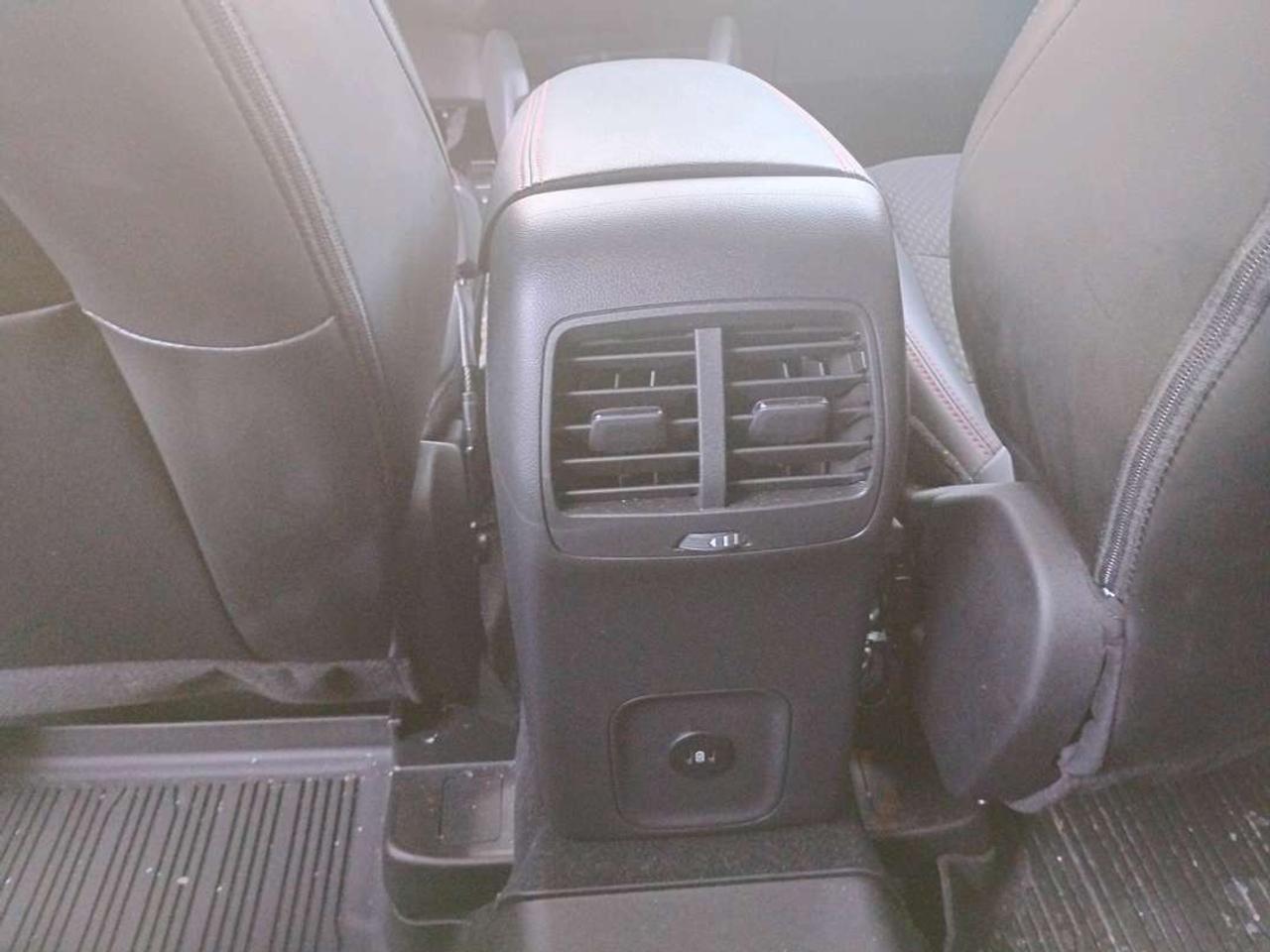 2024 Ford Escape ST-Line Select AWD Photo