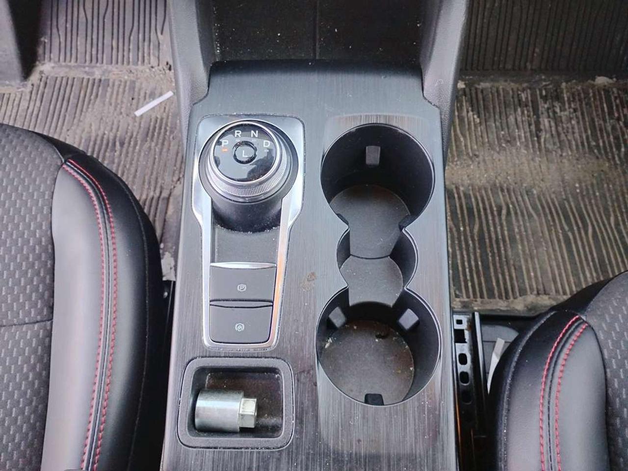 2024 Ford Escape ST-Line Select AWD Photo