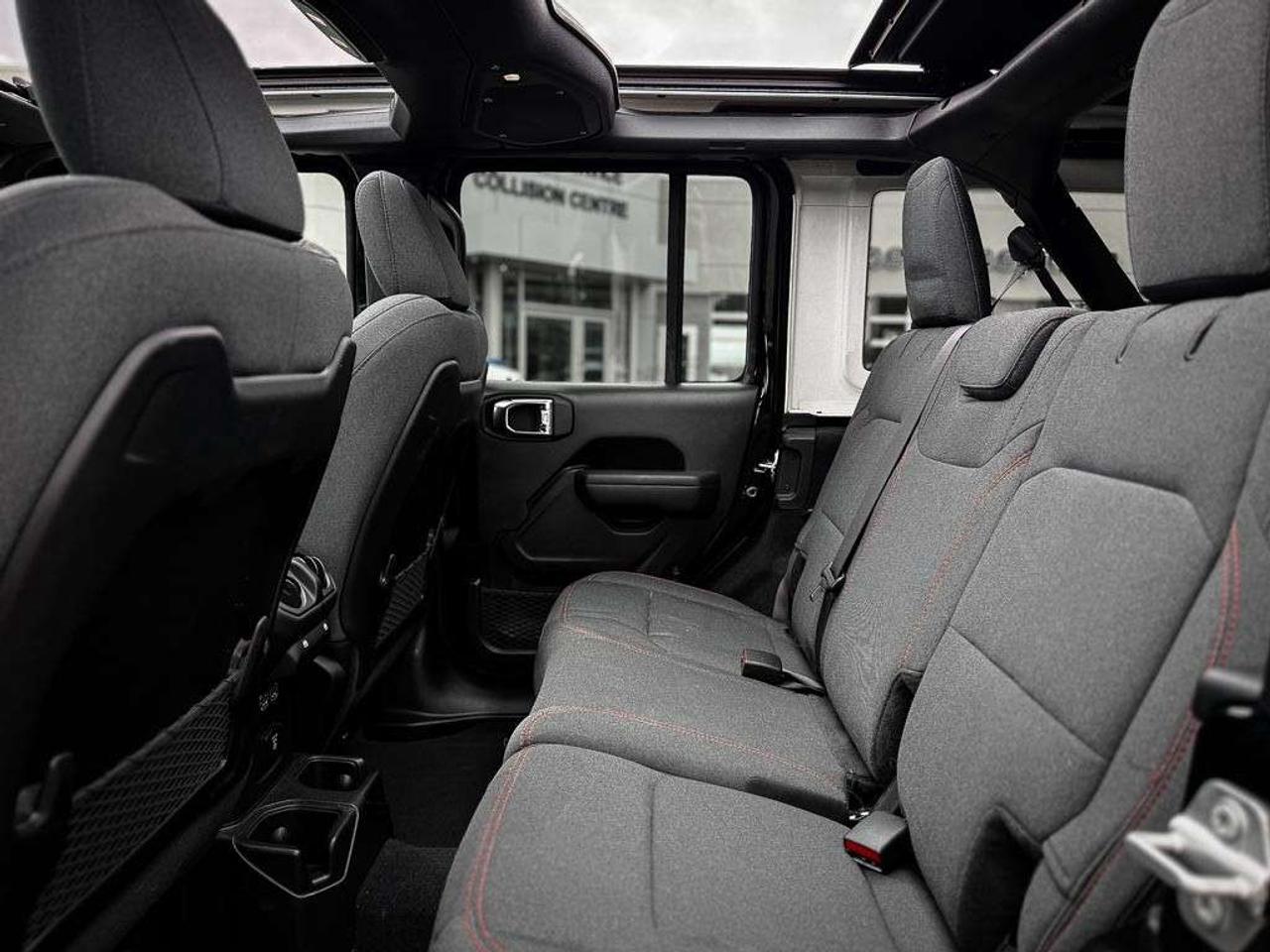 2026 Jeep Wrangler Rubicon   SKY ONE-TOUCH TOP   HEATED SEATING   FRONT & REAR LOCKERS   ADAPTIVE CRUISE   REMOTE START Photo4
