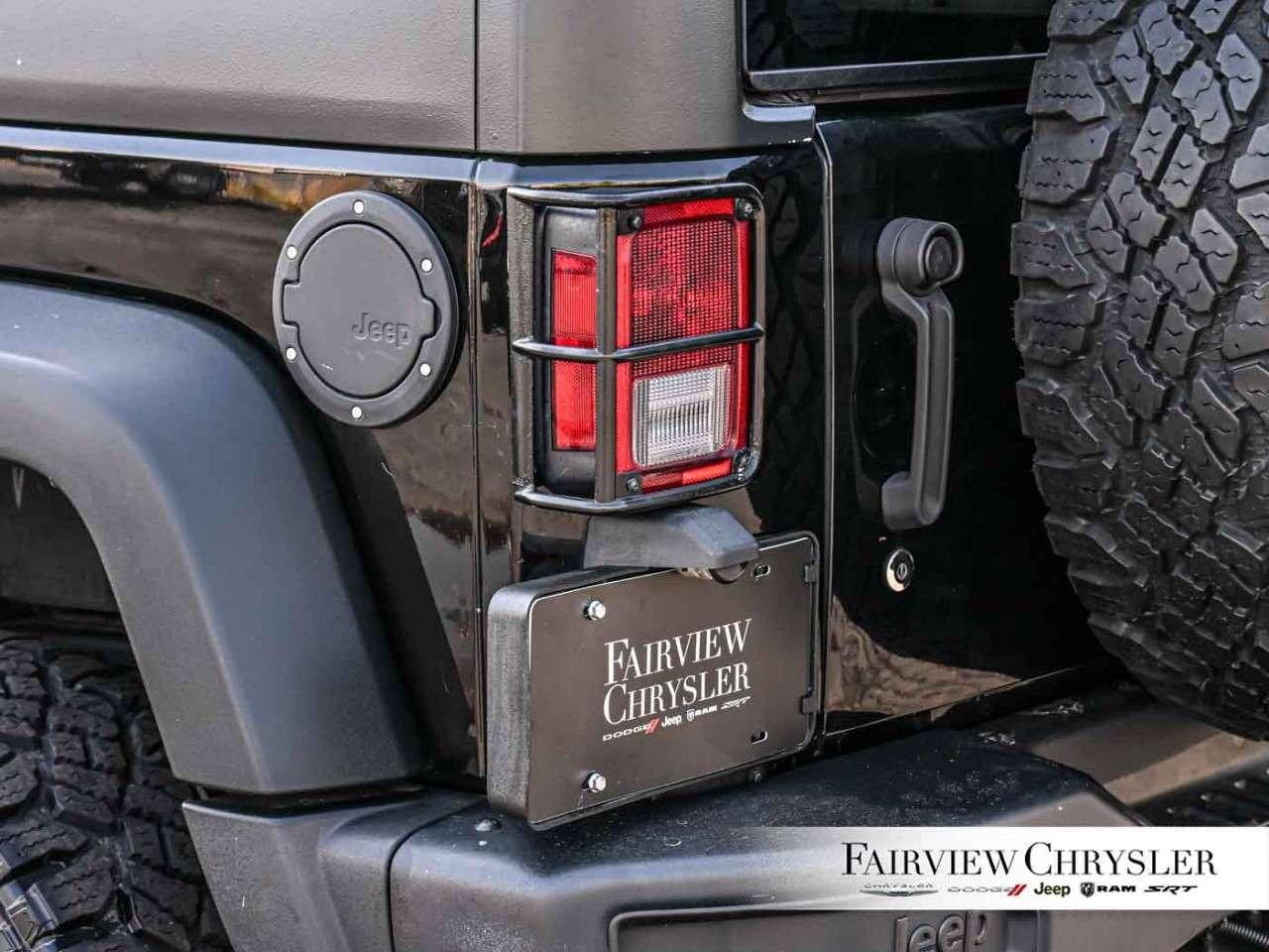 2016 Jeep Wrangler 4WD 4dr Rubicon LIFT   MANUAL TRANSMISSON   NAVIGATION   HEATED SEATS   KEYLESS ENTRY Photo