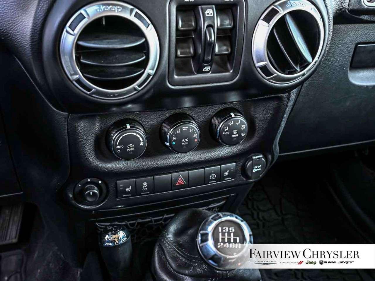 2016 Jeep Wrangler 4WD 4dr Rubicon LIFT   MANUAL TRANSMISSON   NAVIGATION   HEATED SEATS   KEYLESS ENTRY Photo