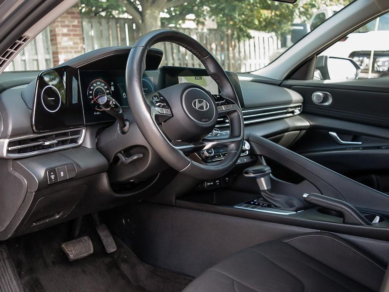 2025 Hyundai Elantra  Photo
