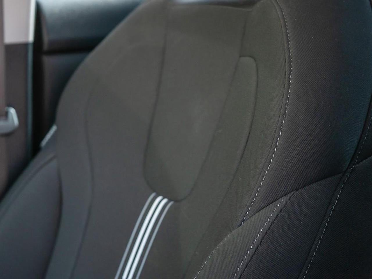 2025 Hyundai Elantra  Photo