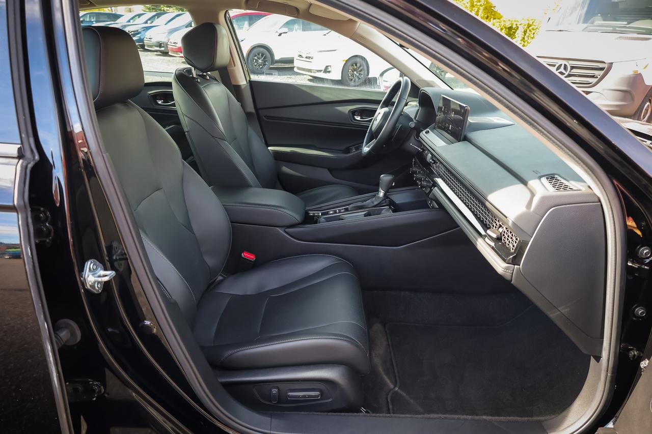 2025 Honda Accord Hybrid Touring 4dr Sedan Photo