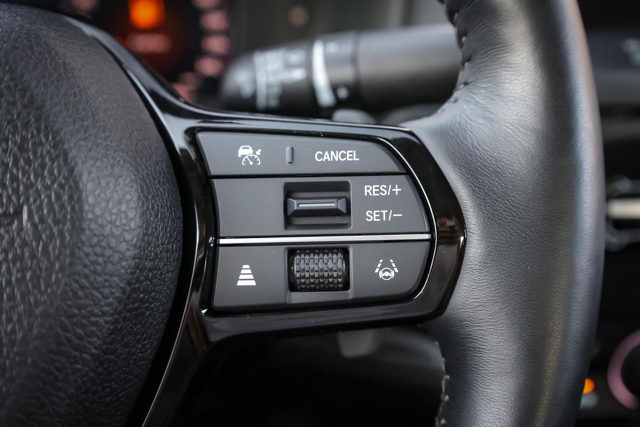 2025 Honda Accord Hybrid Touring 4dr Sedan Photo