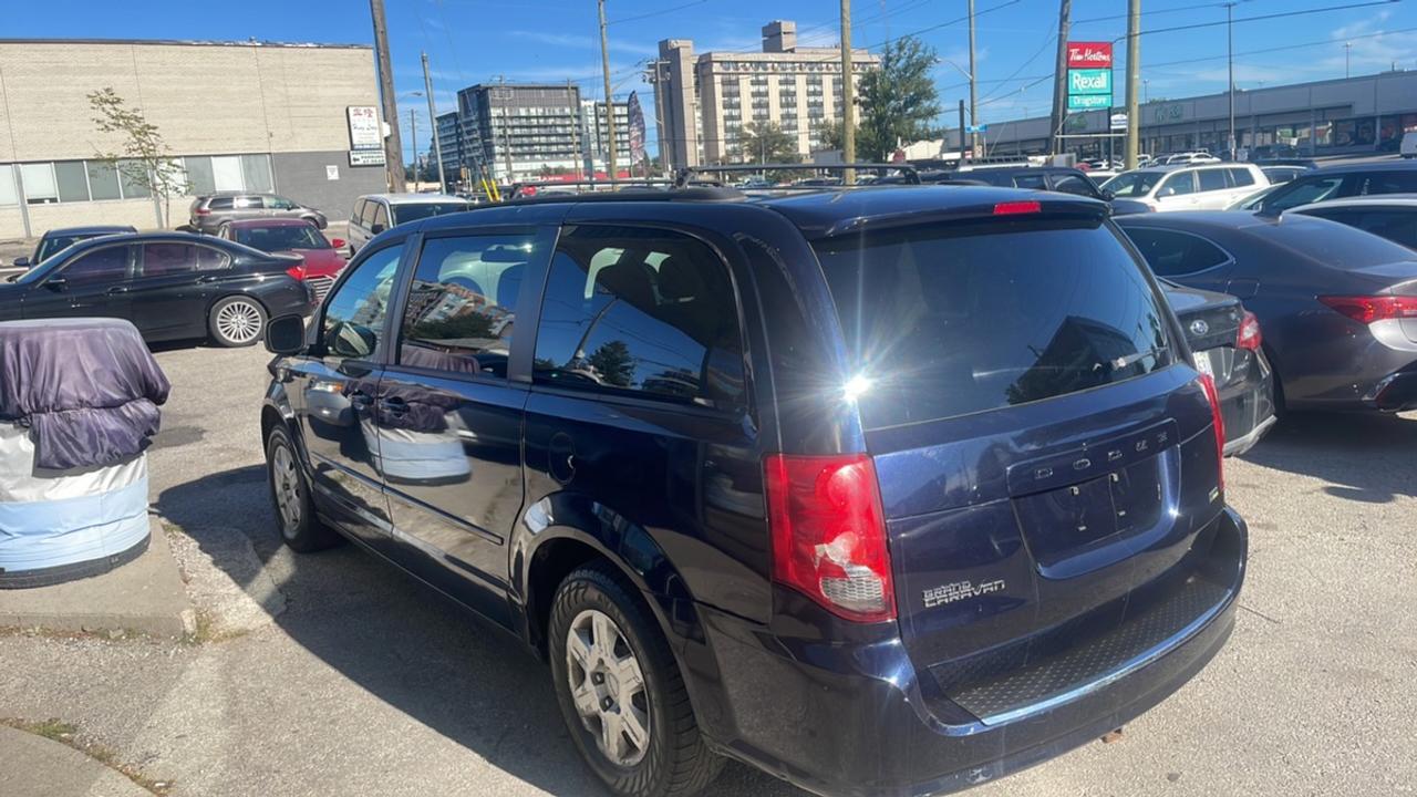 2011 Dodge Grand Caravan Express Photo