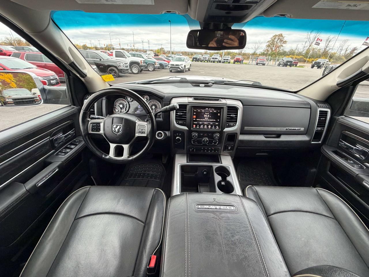 2014 RAM 3500 Limited Longhorn Photo