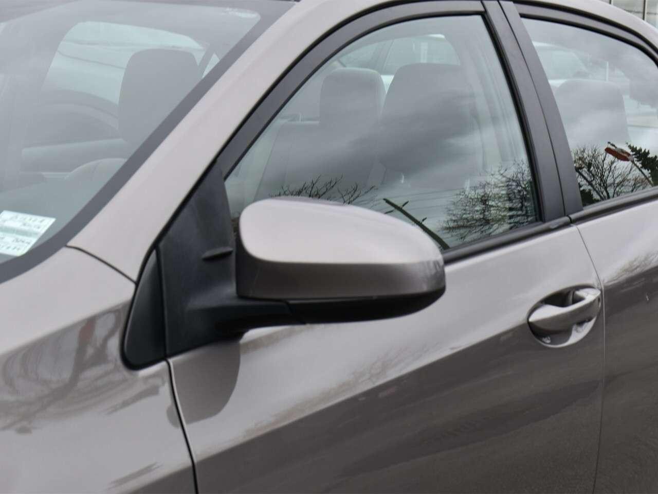 2015 Toyota Corolla  Photo