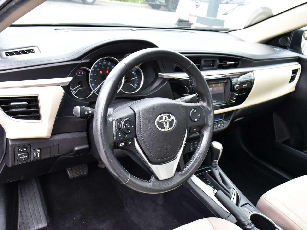 2015 Toyota Corolla  Photo