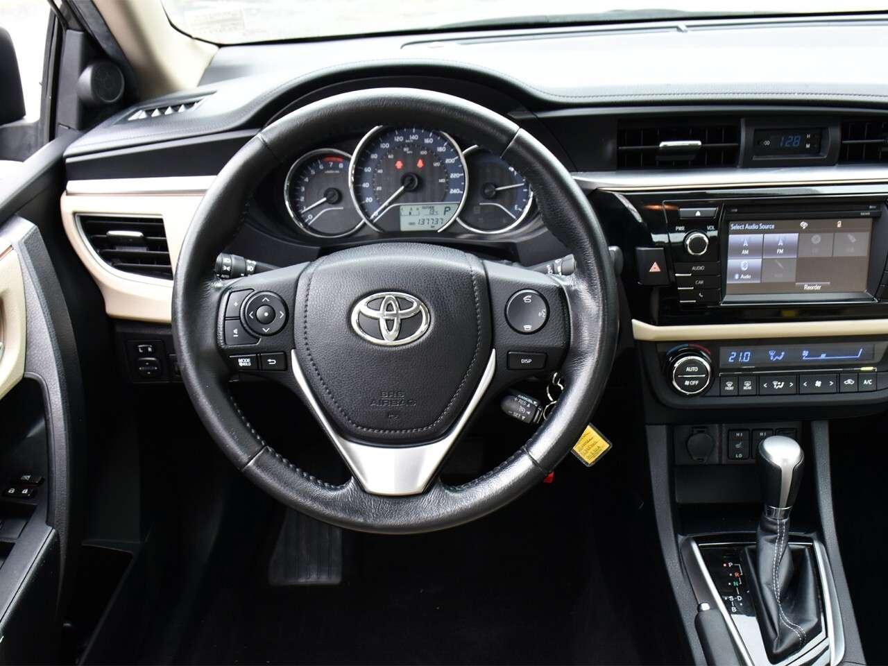 2015 Toyota Corolla  Photo