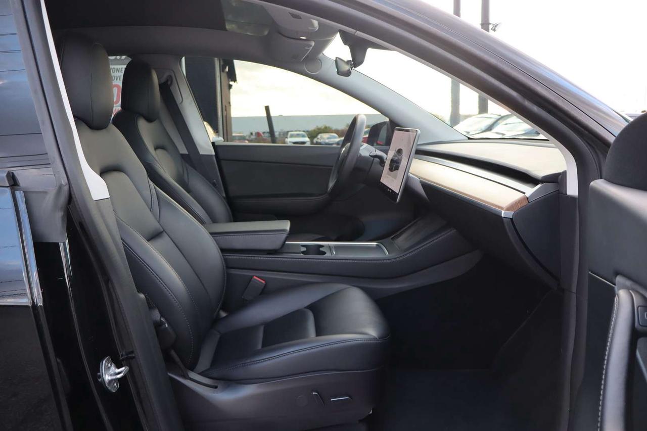 2022 Tesla Model Y Long Range DUAL MOTOR AWD NO ACCIDENT $141/WEEKLY Photo
