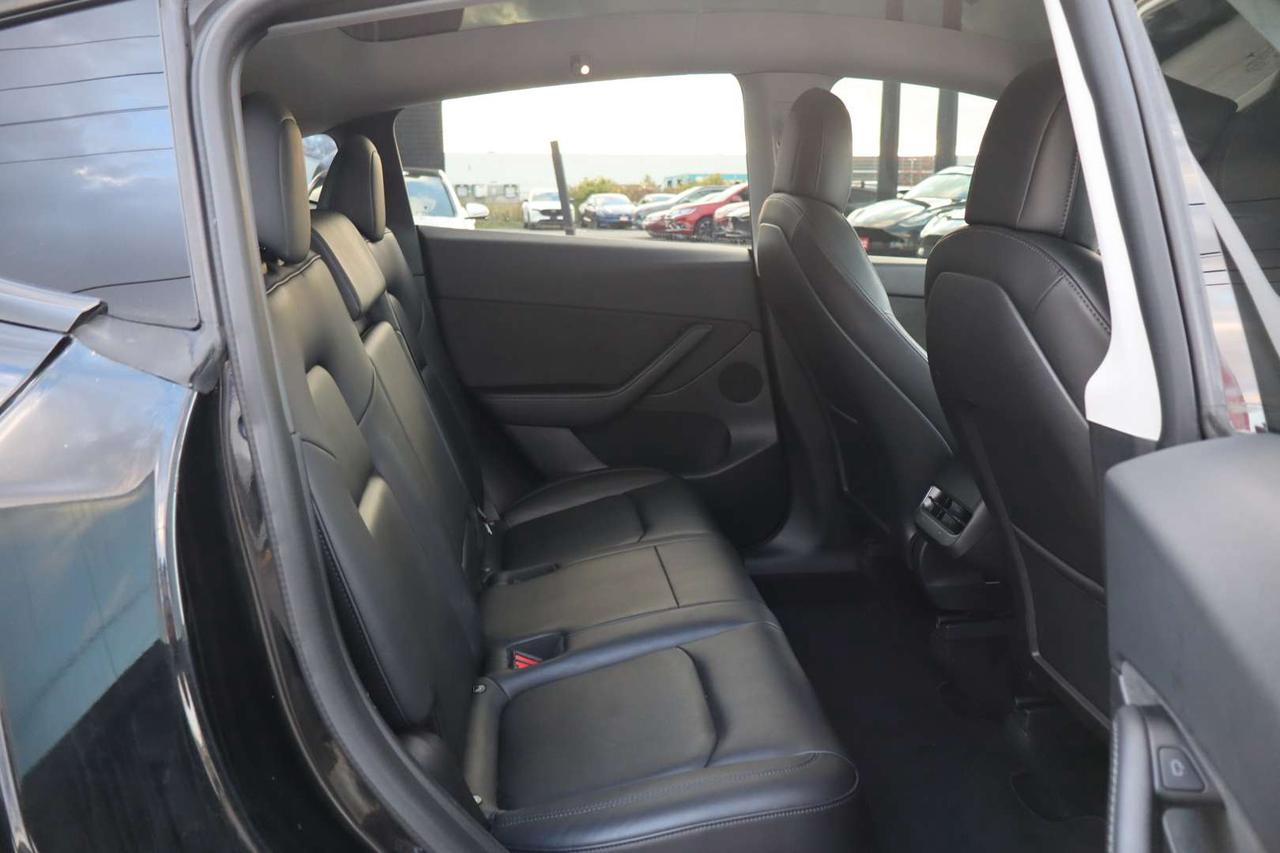 2022 Tesla Model Y Long Range DUAL MOTOR AWD NO ACCIDENT $141/WEEKLY Photo