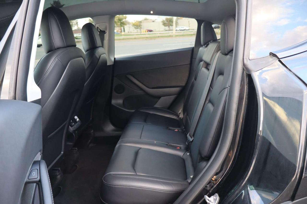2022 Tesla Model Y Long Range DUAL MOTOR AWD NO ACCIDENT $141/WEEKLY Photo