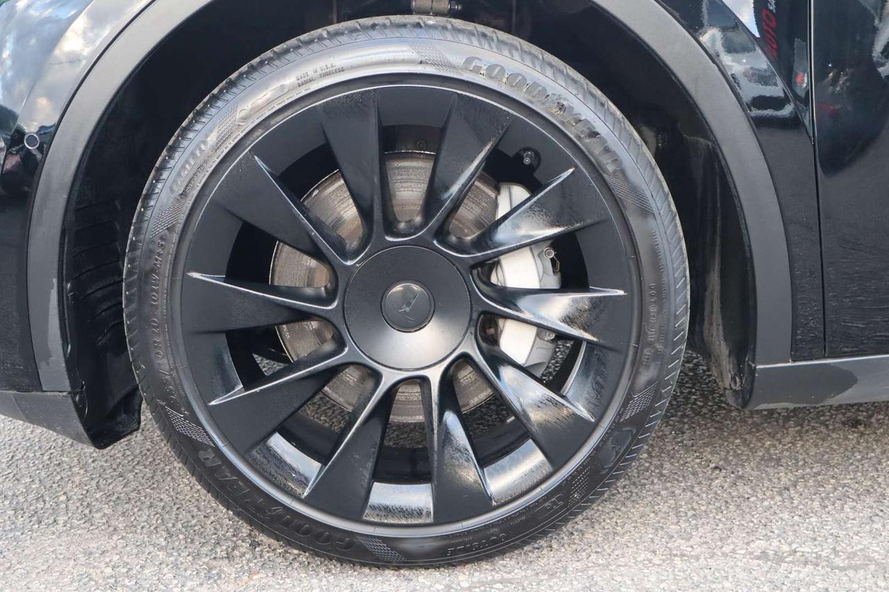 2022 Tesla Model Y Long Range DUAL MOTOR AWD NO ACCIDENT $141/WEEKLY Photo