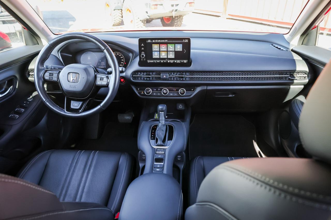 2025 Honda HR-V EX-L Navi 4dr All-Wheel Drive Photo
