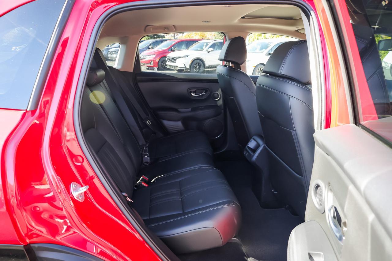 2025 Honda HR-V EX-L Navi 4dr All-Wheel Drive Photo