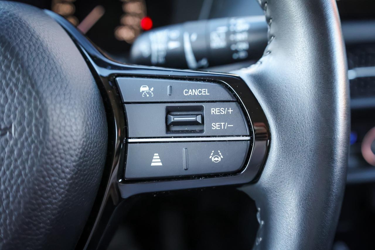 2025 Honda HR-V EX-L Navi 4dr All-Wheel Drive Photo