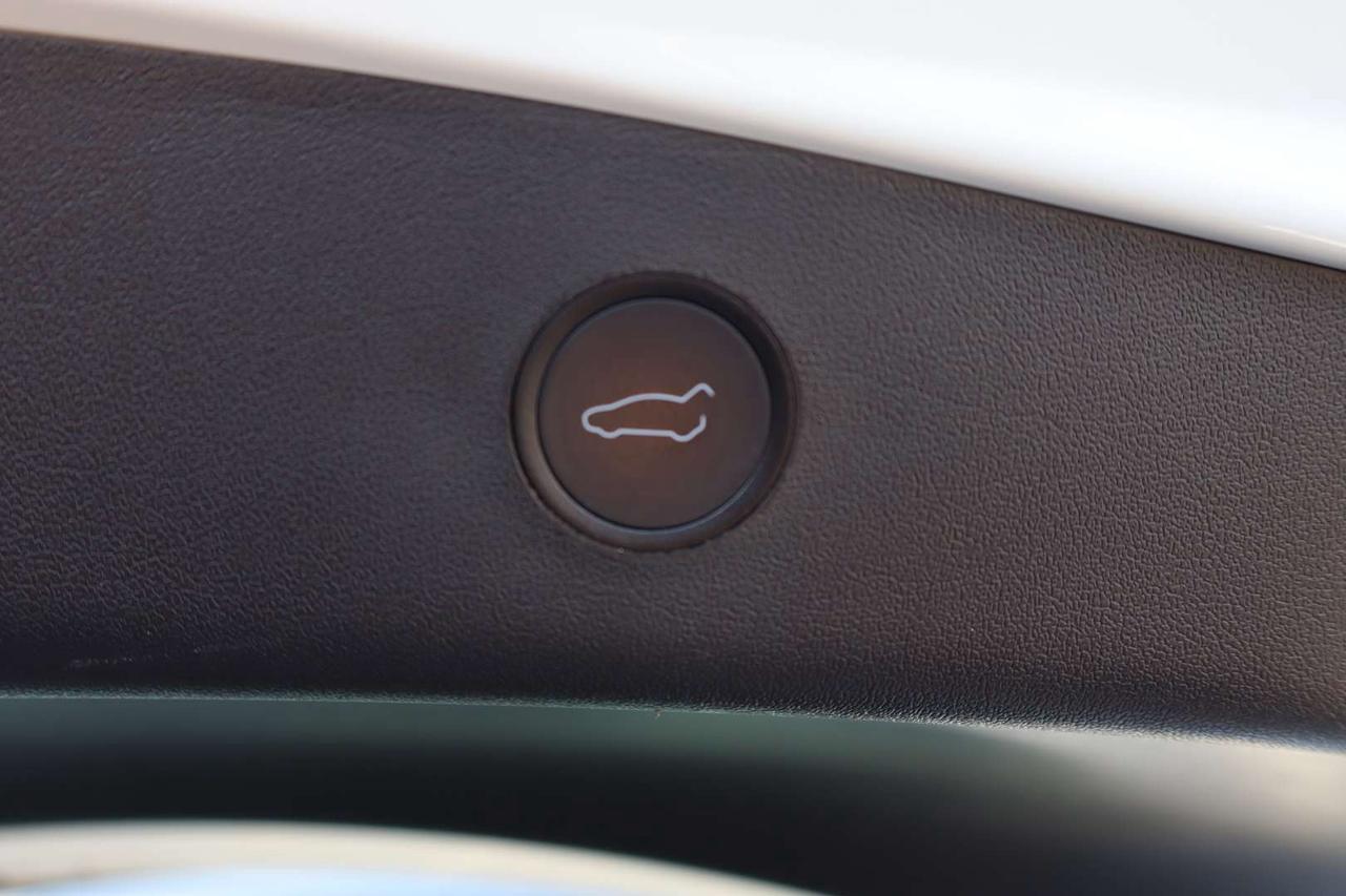 2021 Tesla Model 3 Standard Range Plus White Premium Interior No Accident Photo