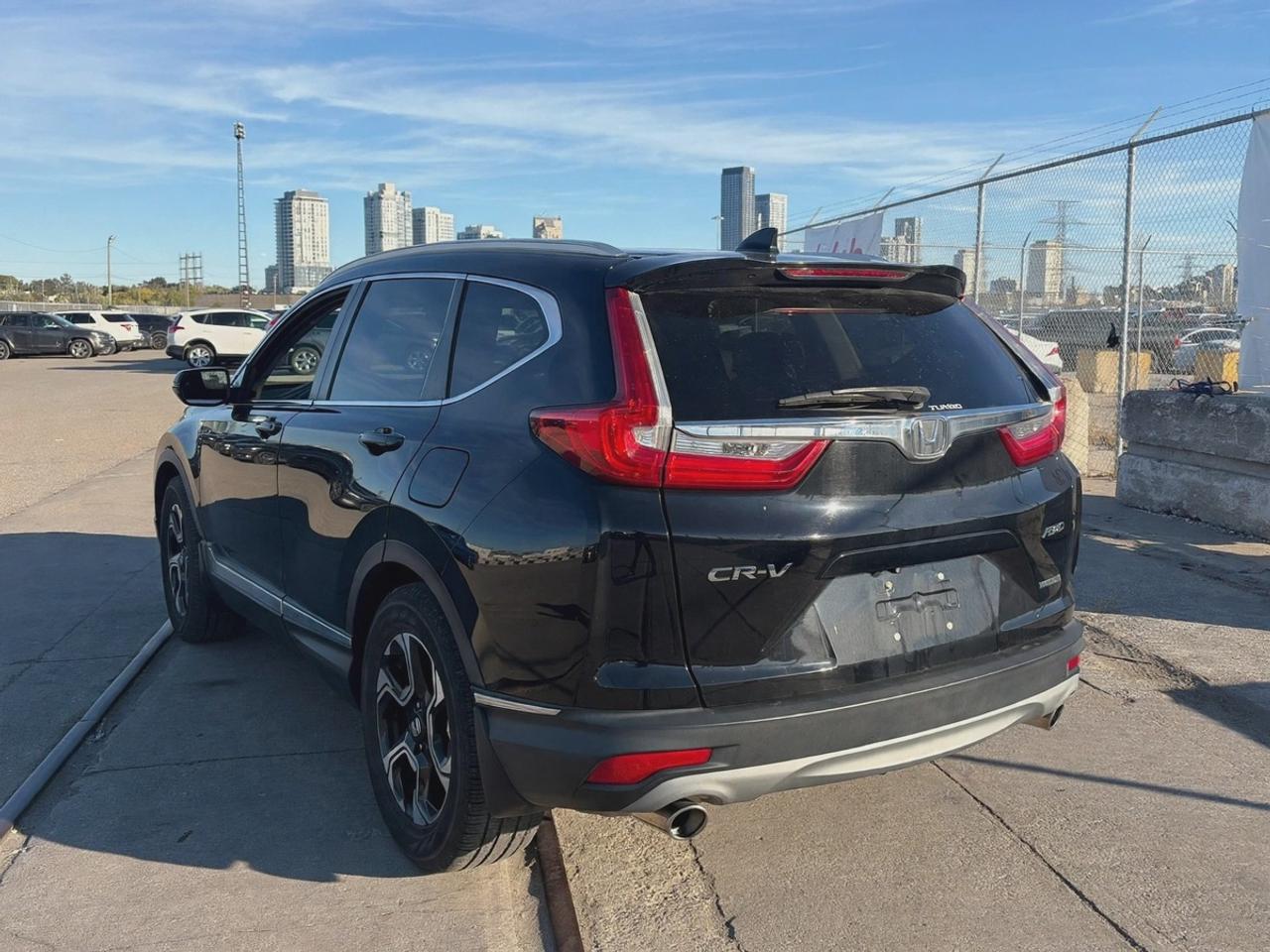 2019 Honda CR-V Touring Photo3