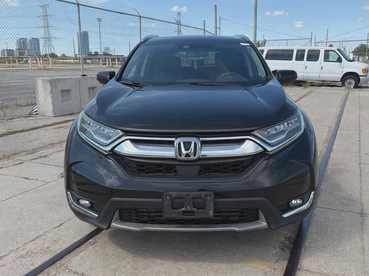 2019 Honda CR-V Touring Photo1