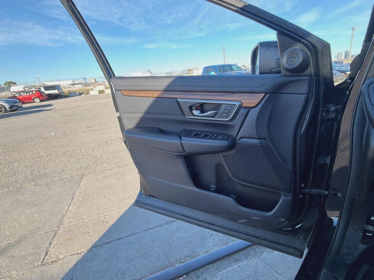 2019 Honda CR-V Touring Photo