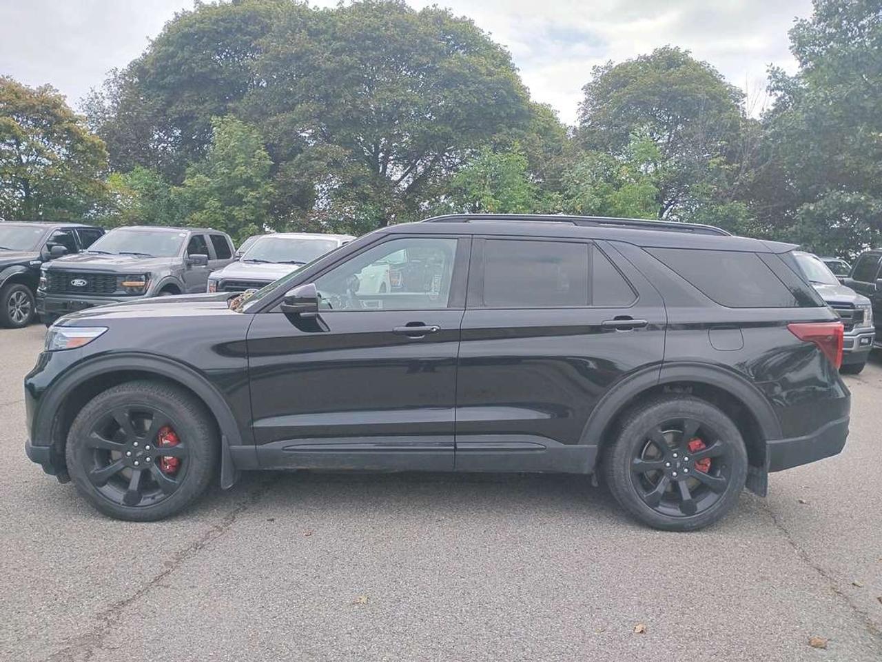 2022 Ford Explorer ST Photo