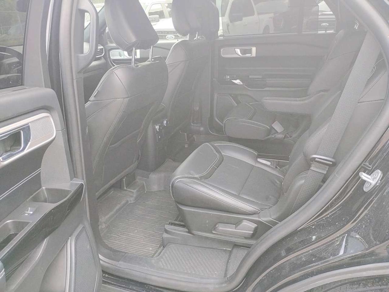 2022 Ford Explorer ST Photo