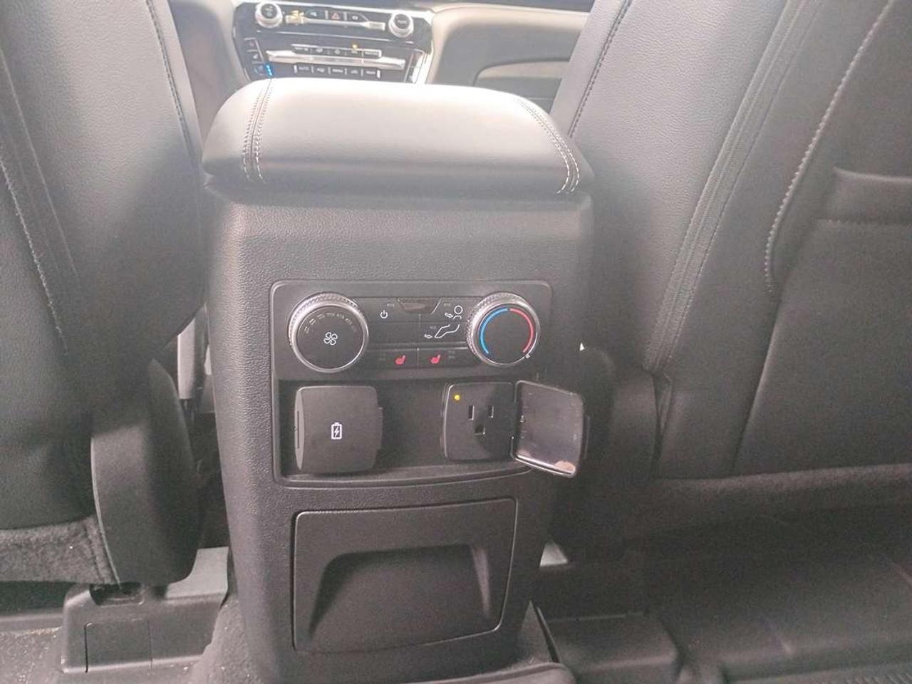 2022 Ford Explorer ST Photo