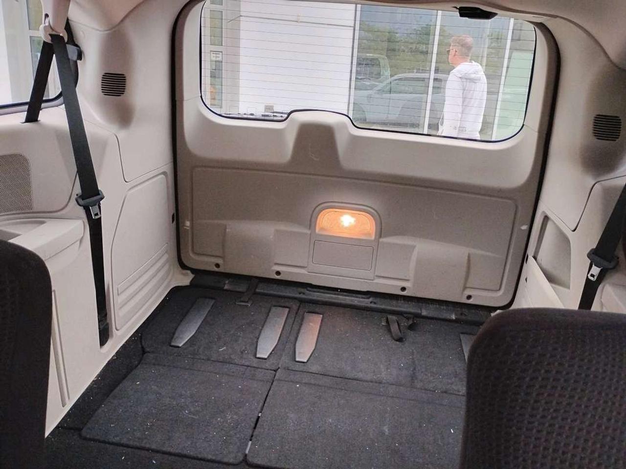 2014 Dodge Grand Caravan SE Photo
