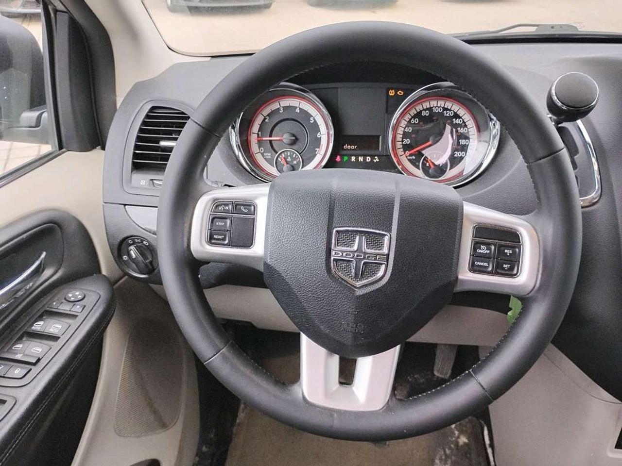 2014 Dodge Grand Caravan SE Photo