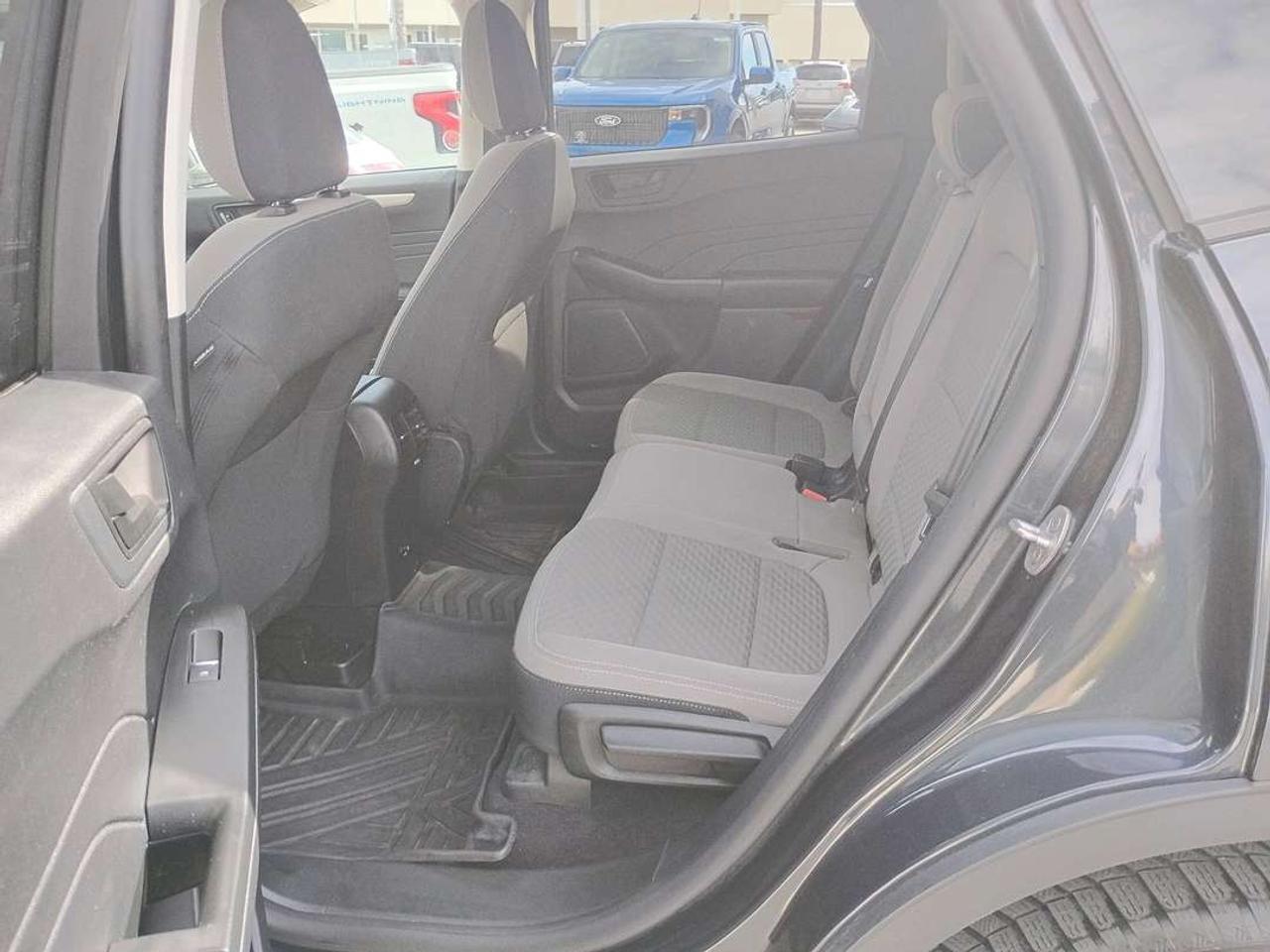 2022 Ford Escape SE Photo