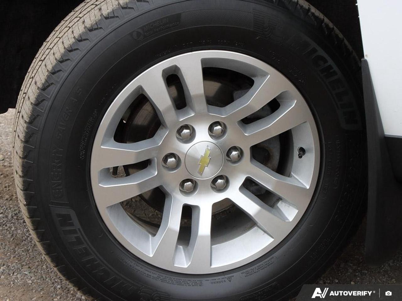 2015 Chevrolet Silverado 1500 Crew Cab Short Box 4-Wheel Drive LT w/1LT Photo
