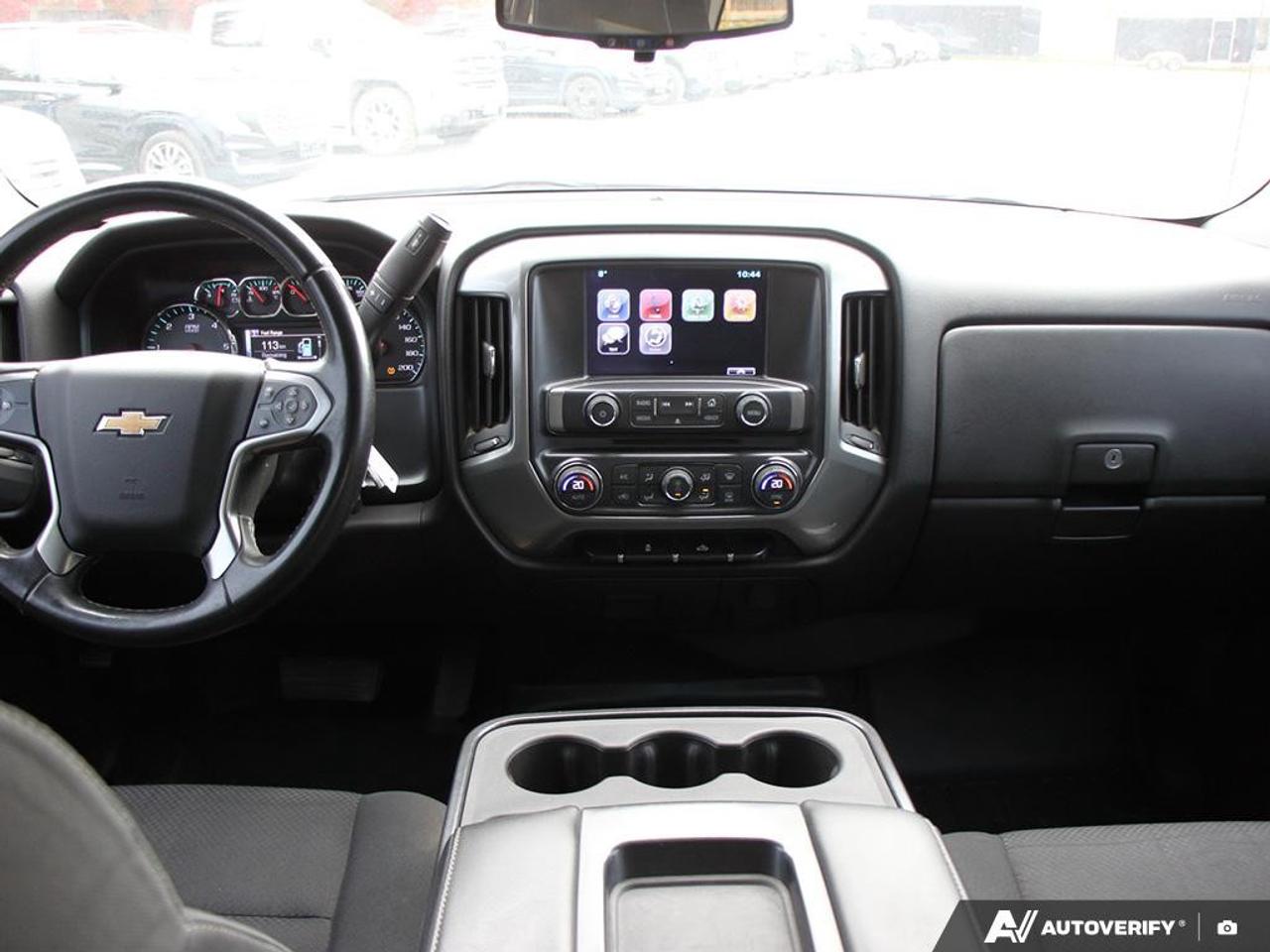 2015 Chevrolet Silverado 1500 Crew Cab Short Box 4-Wheel Drive LT w/1LT Photo