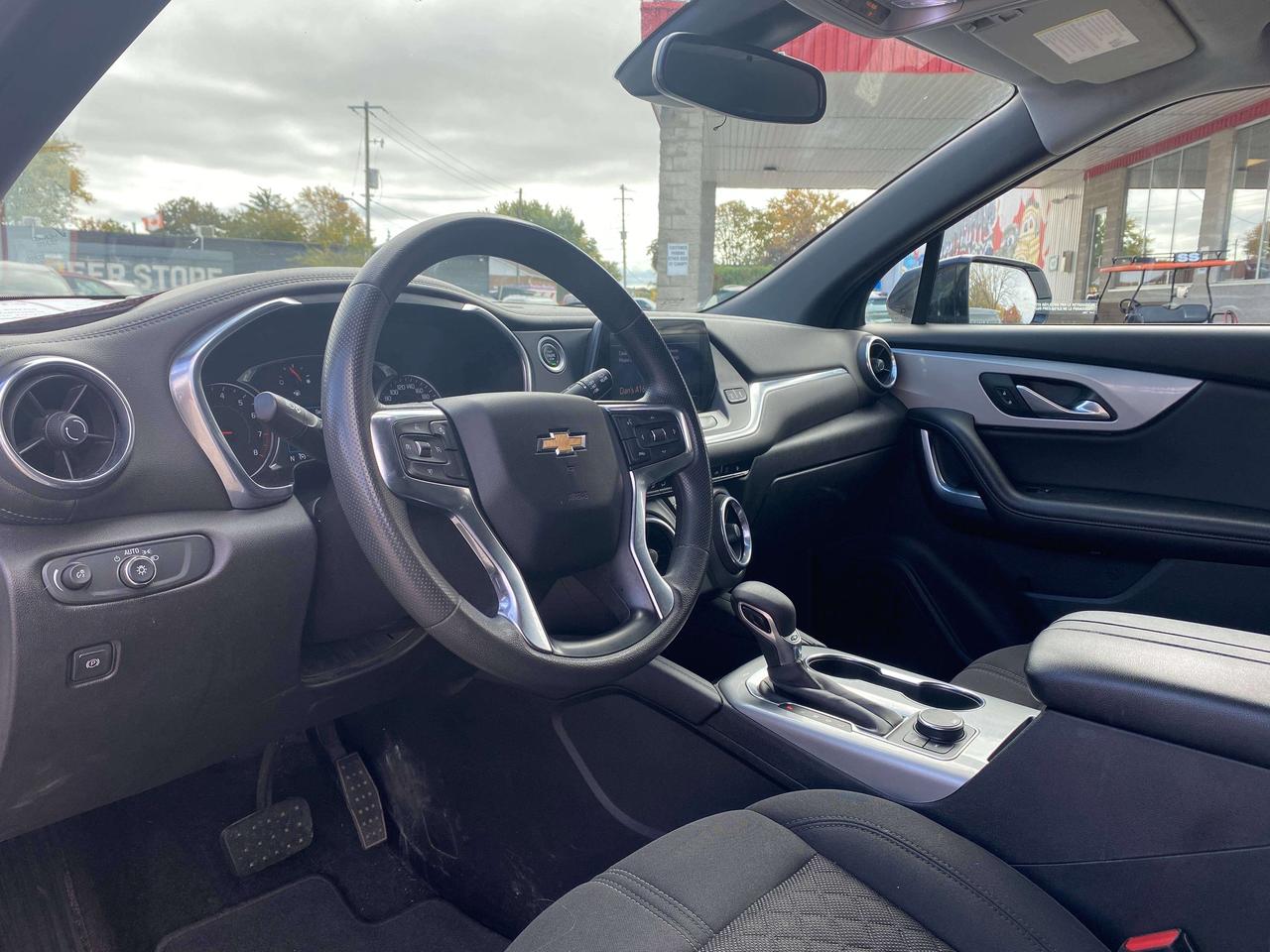 2021 Chevrolet Blazer LT, 2.0L, REMOTE START, BACK UP CAM, HEATED CLOTH! Photo