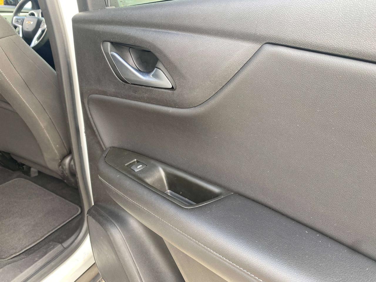 2021 Chevrolet Blazer LT, 2.0L, REMOTE START, BACK UP CAM, HEATED CLOTH! Photo
