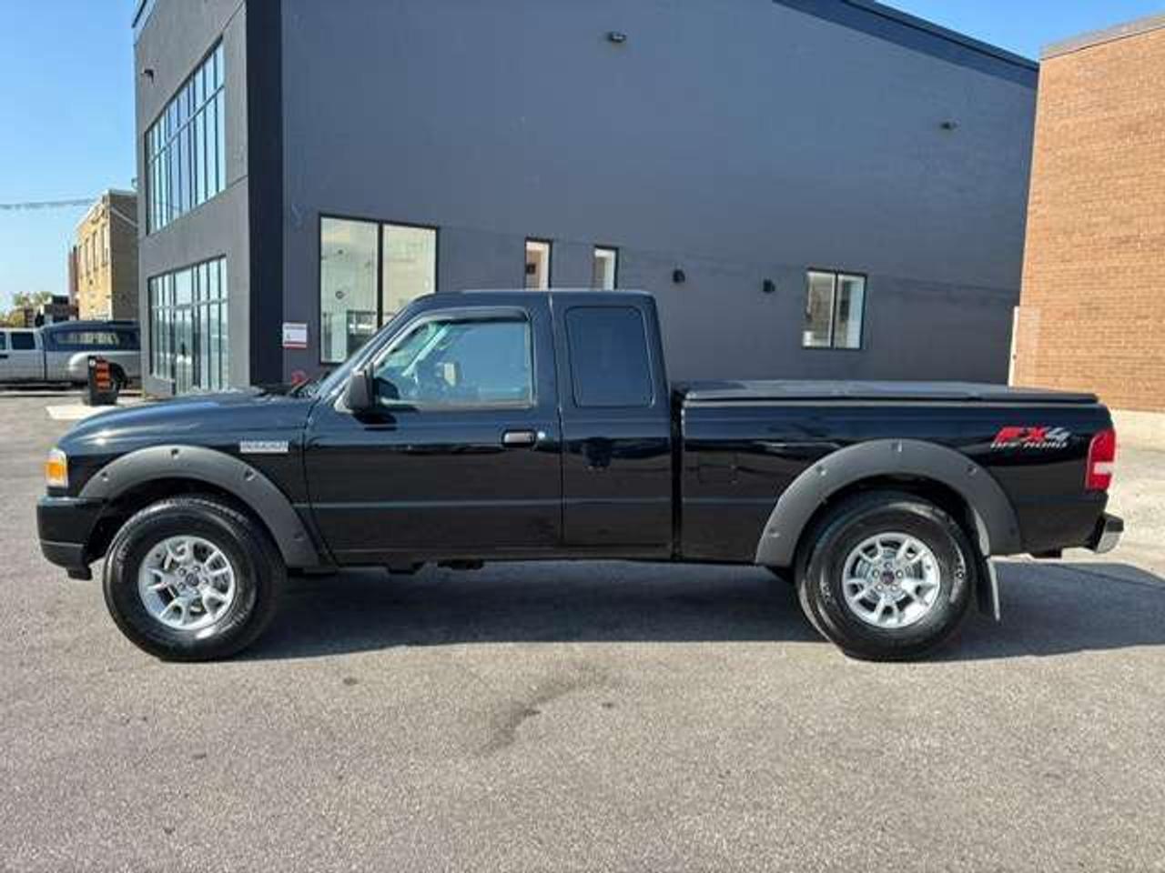 2008 Ford Ranger 4X4 FX4 **5 SPD MANUAL-LEATHER-1 OWNER-NEW TIRES** Photo5
