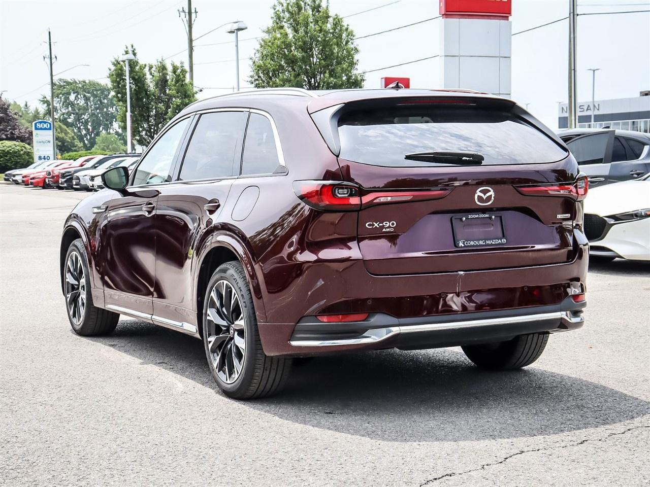 2024 Mazda CX-90 MHEV Signature AWD Photo