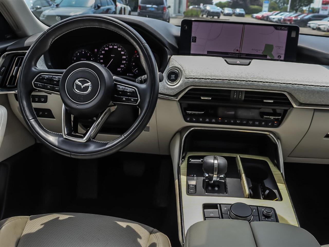 2024 Mazda CX-90 MHEV Signature AWD Photo